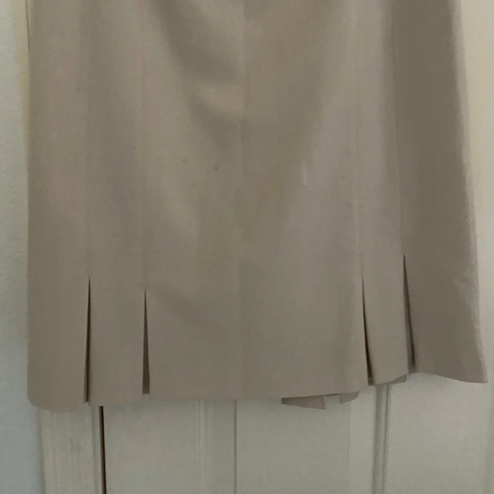 Amanda Smith Khaki/Stone Pencil Skirt - Picture 4 of 4